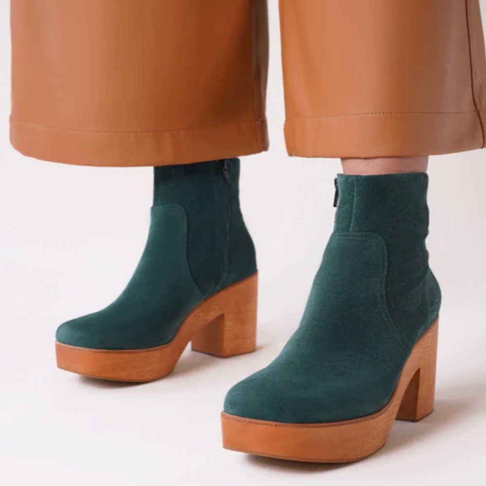 Charlotte Stone Paz boots